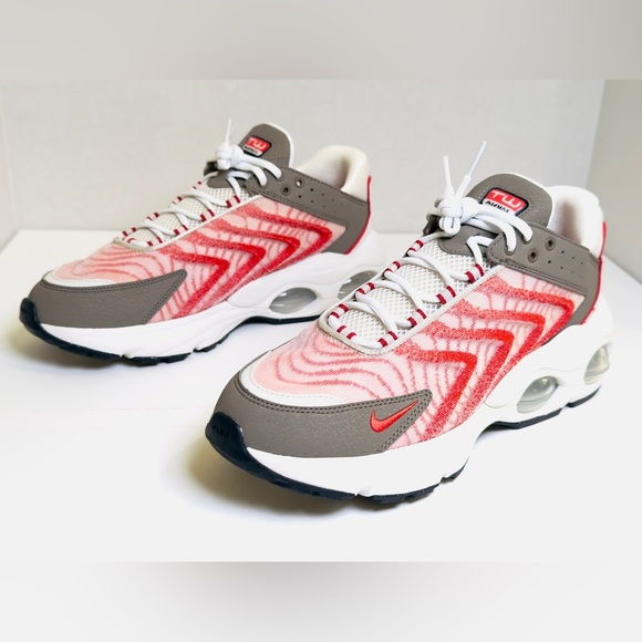 Men’s Nike Air Max TW DQ3984 002 size 10.5 bone/Red Clay-Olive Grey color NEW! - Picture 5 of 16